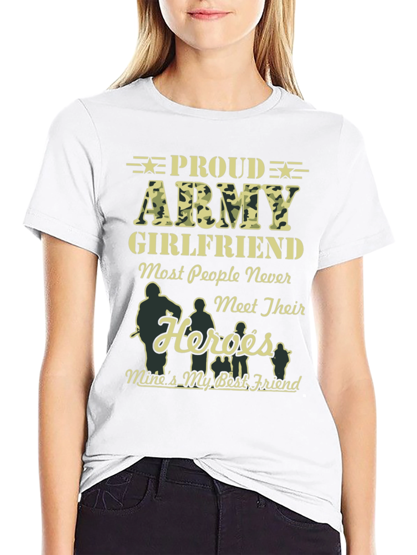 Proud Army Girlfriend Graphic T-Shirt