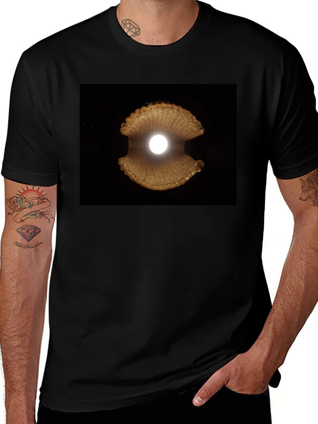 Abstract Sea Shell Graphic Tee - Modern Black T-Shirt