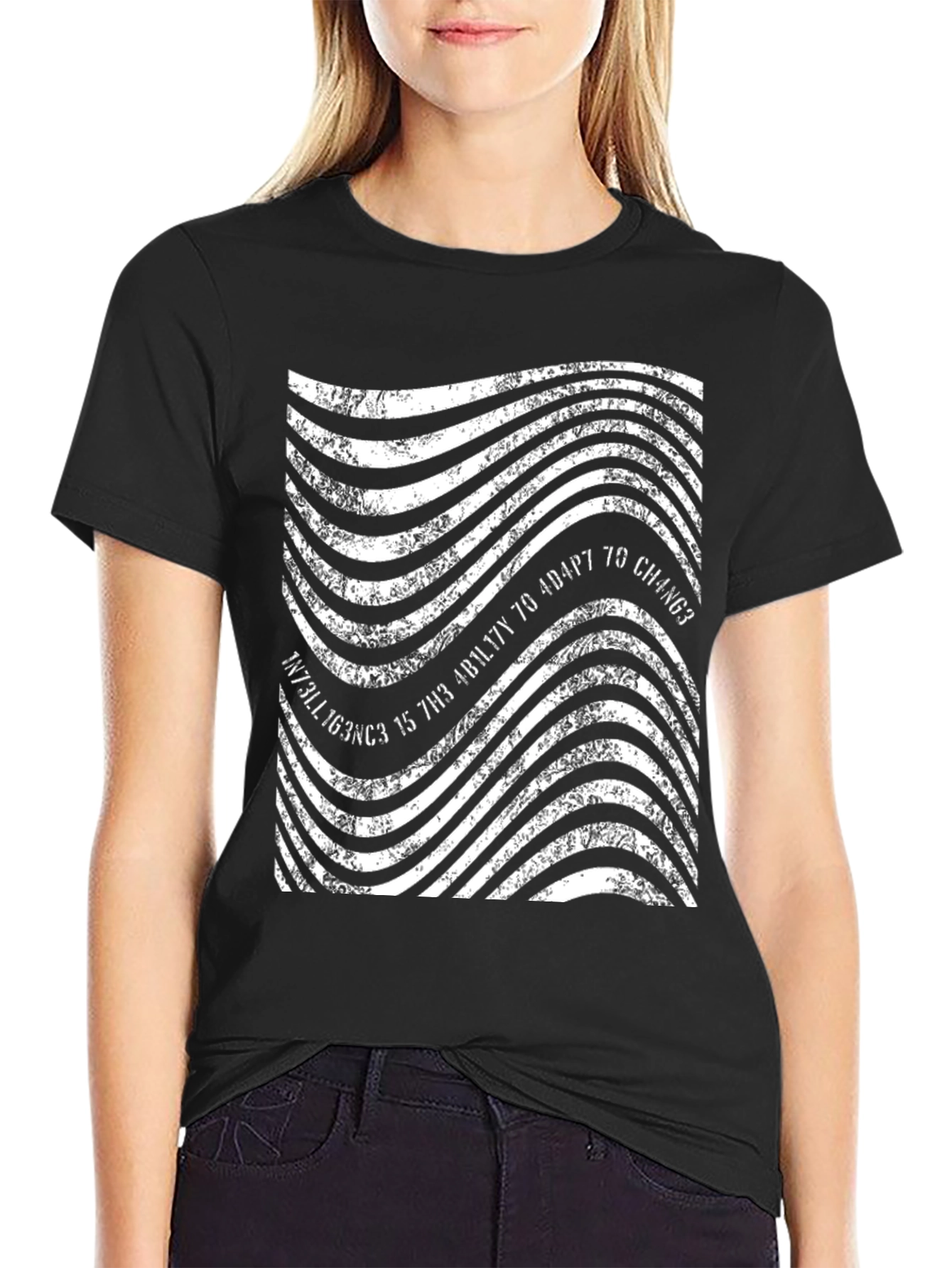 Abstract Wavy Lines Graphic Tee - Black